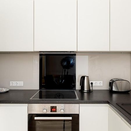 Lovely 2-Bedroom Apartment At The Vaci Street Budapest Kültér fotó